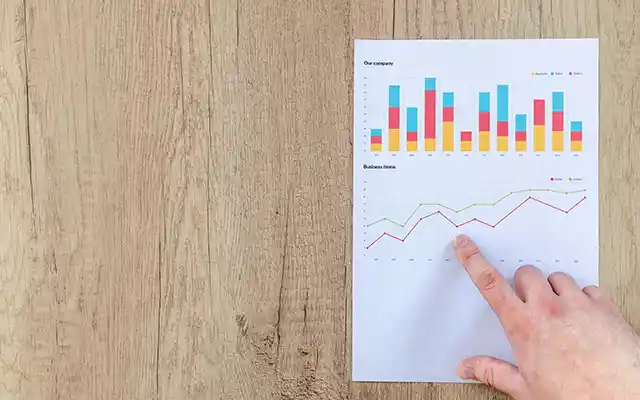 Pienyrittäjän kotisivut ovat välttämätön työkalu digitaalisen markkinoinnin laajalla pelikentällä.